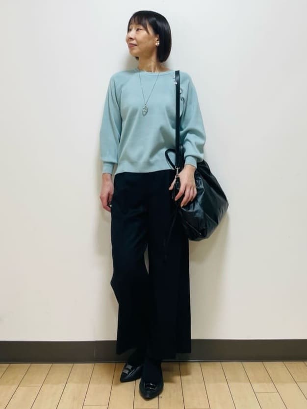 Riiさんの「Reflect｜【ゆったり着られる◎】ラグランスリーブニット」を使ったコーディネート