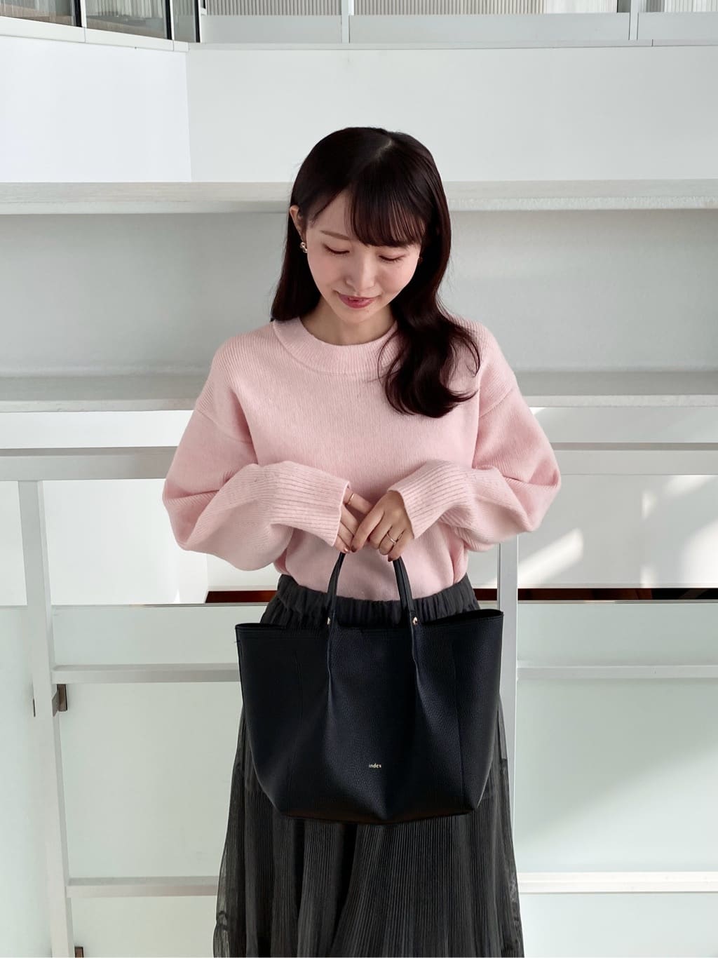 みさかさんの「index｜モックネックボクシーラメニット【洗濯機OK】《7col》」を使ったコーディネート