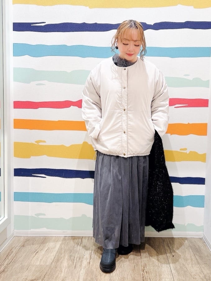 Peeさんの「SHOO･LA･RUE｜【選べる4柄】ふわふわ ロングフェザーニット」を使ったコーディネート