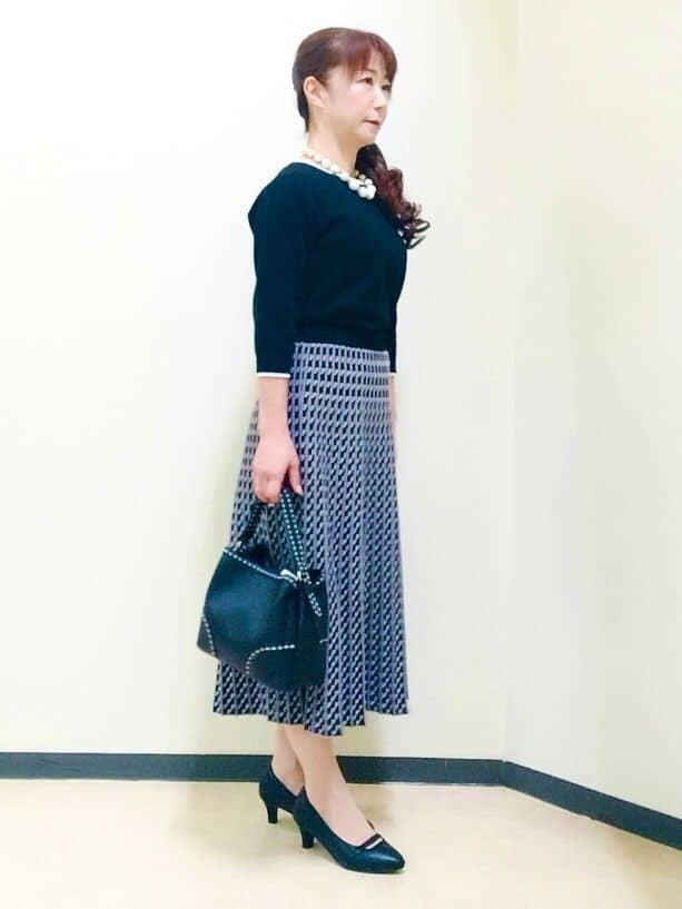 花さんの「Reflect｜【秋映え／単品使い◎／すっきり見え】ブローチ付きニットアンサンブル」を使ったコーディネート