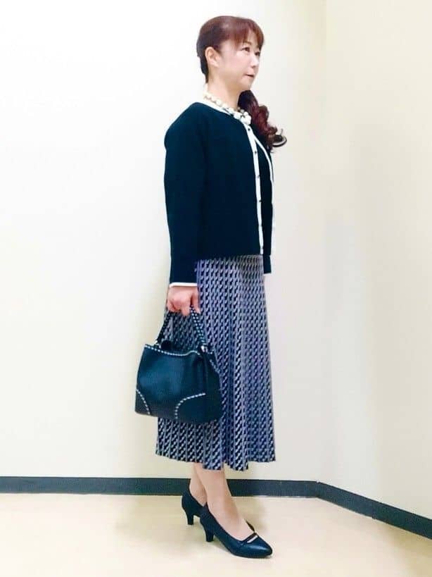 花さんの「Reflect｜【秋映え／単品使い◎／すっきり見え】ブローチ付きニットアンサンブル」を使ったコーディネート