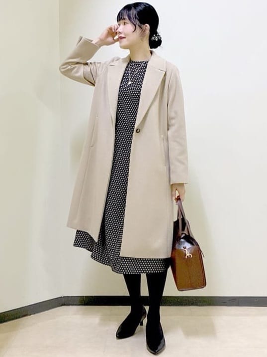  beni_gingerさんの「Reflect｜【通勤/お出かけ◎】ジオメプリントクラシカルワンピース」を使ったコーディネート