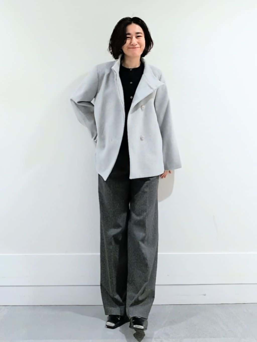 ミズタさんの「UNTITLED｜【着回しが効く／オンオフアウター】ウールショートコート」を使ったコーディネート