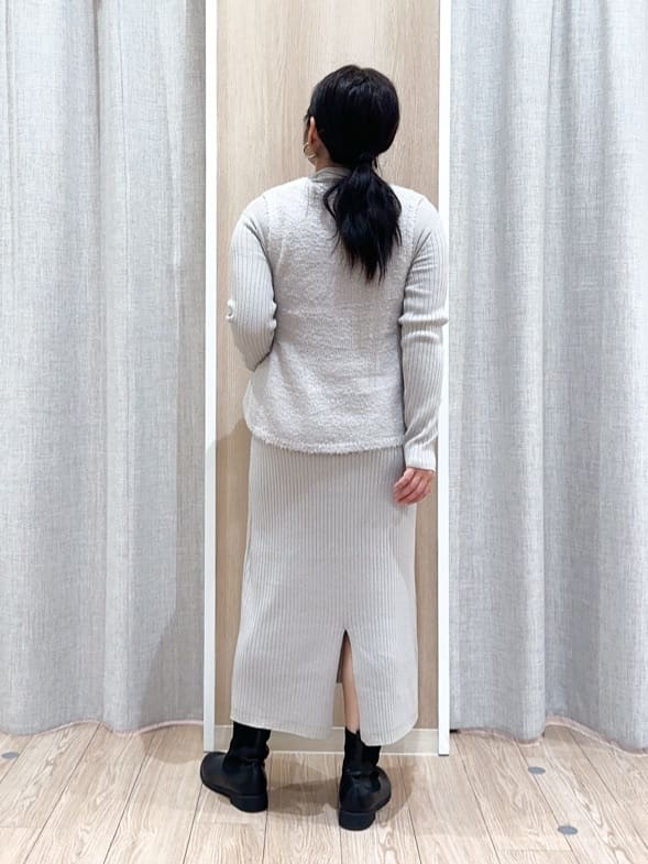 naoさんの「grove｜【2点SET/体型カバー】一枚で決まる、ペプラムベスト&times;ニットワンピース」を使ったコーディネート