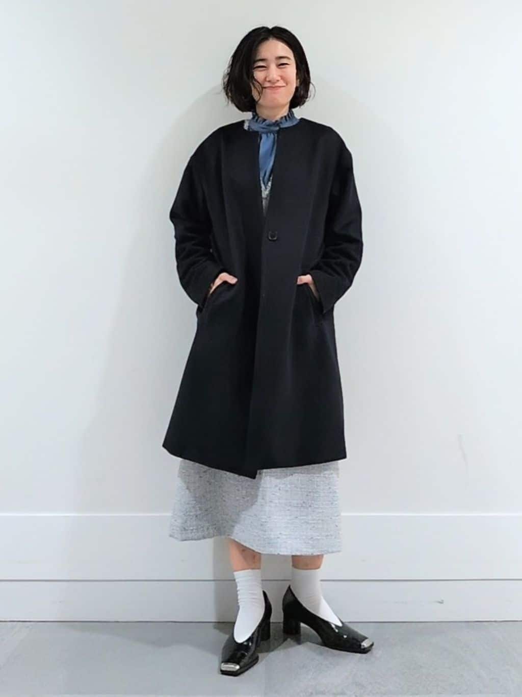ミズタさんの「UNTITLED｜【エレガント/お仕事着にも】スタンドフリルネック ブラウス」を使ったコーディネート