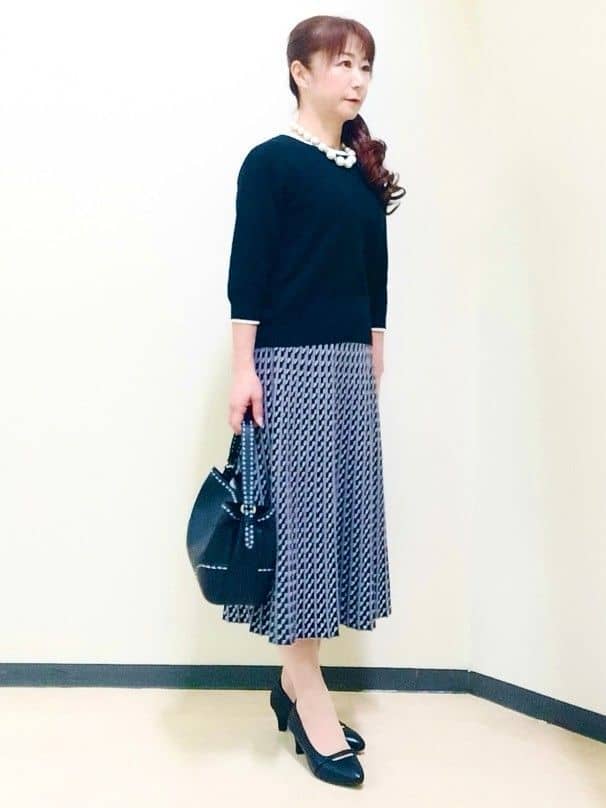 花さんの「Reflect｜【秋映え／単品使い◎／すっきり見え】ブローチ付きニットアンサンブル」を使ったコーディネート