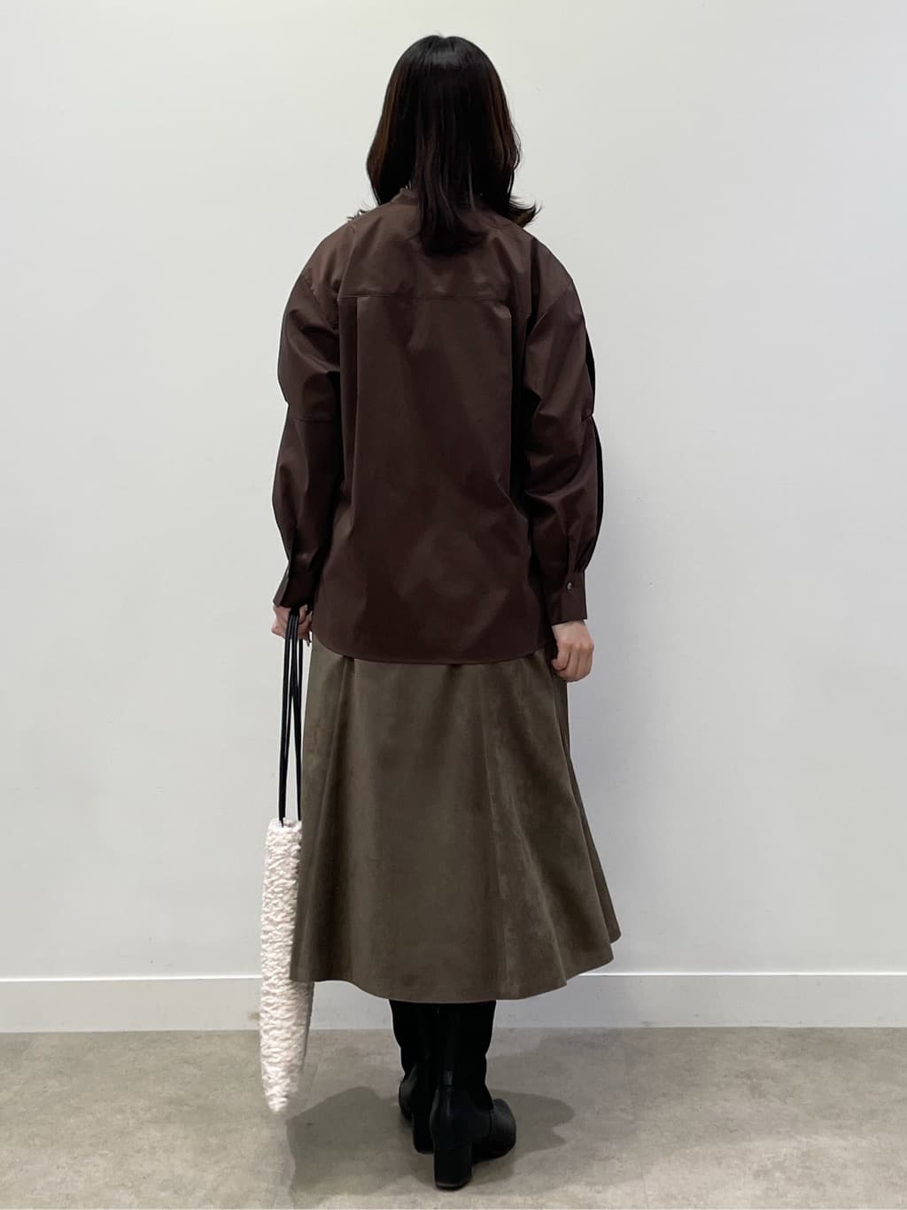 yukariさんの「Reflect｜【さらっと一枚で決まる／重ね着にもおすすめ◎】タックスリーブシャツブラウス」を使ったコーディネート