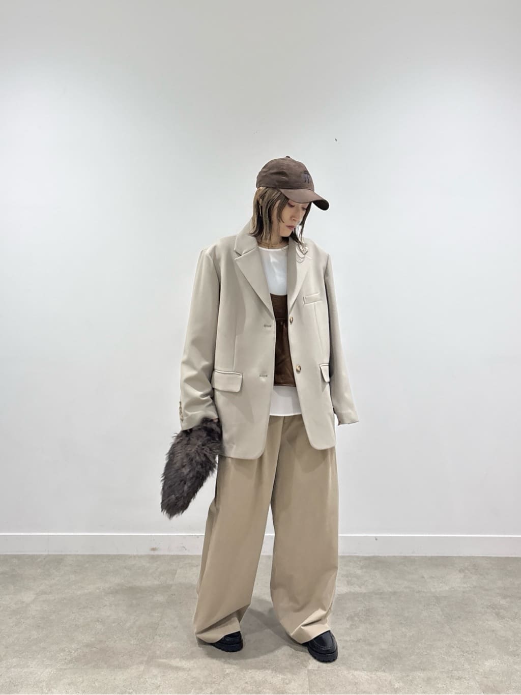 kotakiさんの「INDIVI｜ダブルクロスオーバージャケット」を使ったコーディネート