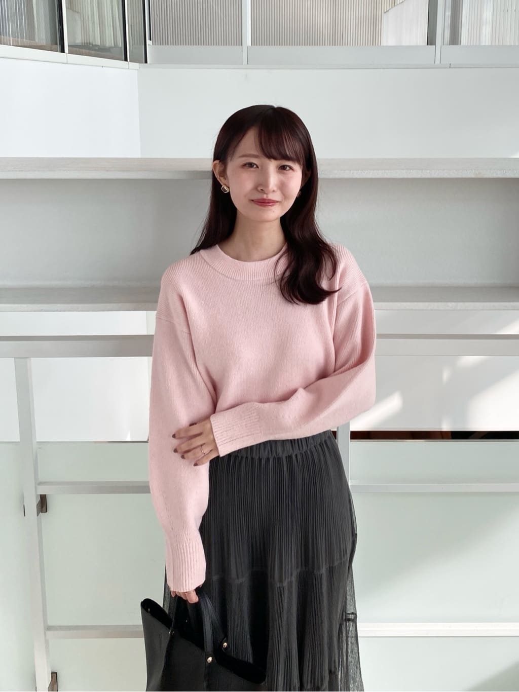 みさかさんの「index｜モックネックボクシーラメニット【洗濯機OK】《7col》」を使ったコーディネート