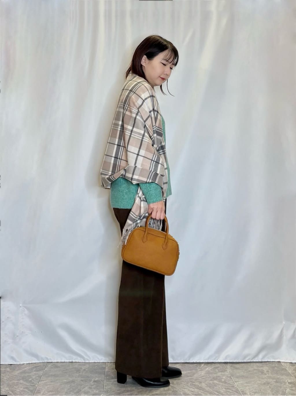 ネリさんの「SHOO･LA･RUE｜【洗濯機可/S-LL】コーデュロイ ワイドストレートパンツ」を使ったコーディネート