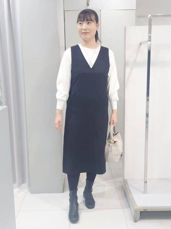 AZUSAさんの「Reflect｜【すっきりシルエット】スエードライクジャンパースカ―ト」を使ったコーディネート