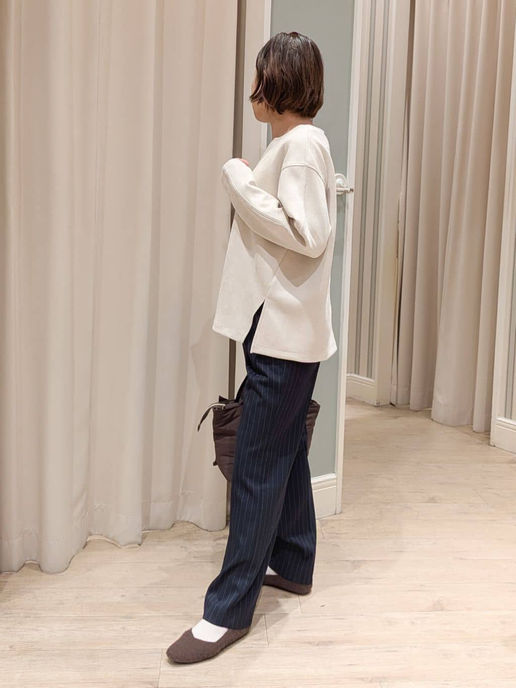 ちゃさんの「grove｜【あったか裏起毛】きれいも楽ちんも叶える、ストレッチストレートパンツ」を使ったコーディネート
