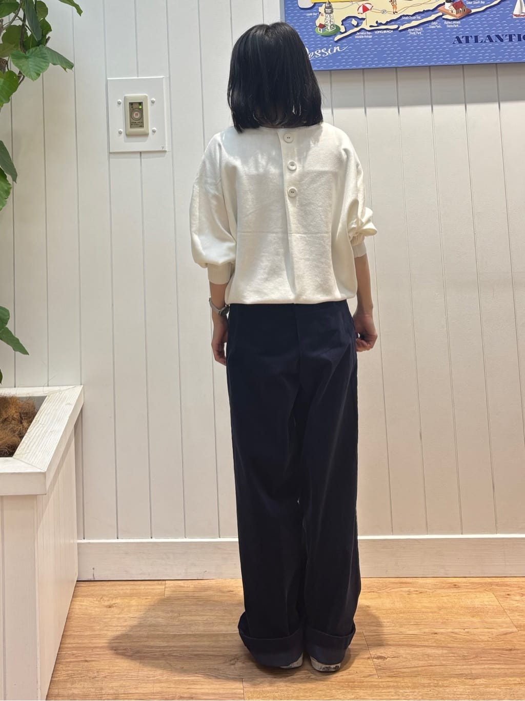 OKADAさんの「Dessin｜【洗える】ウールブレンド後ろボタンニット」を使ったコーディネート