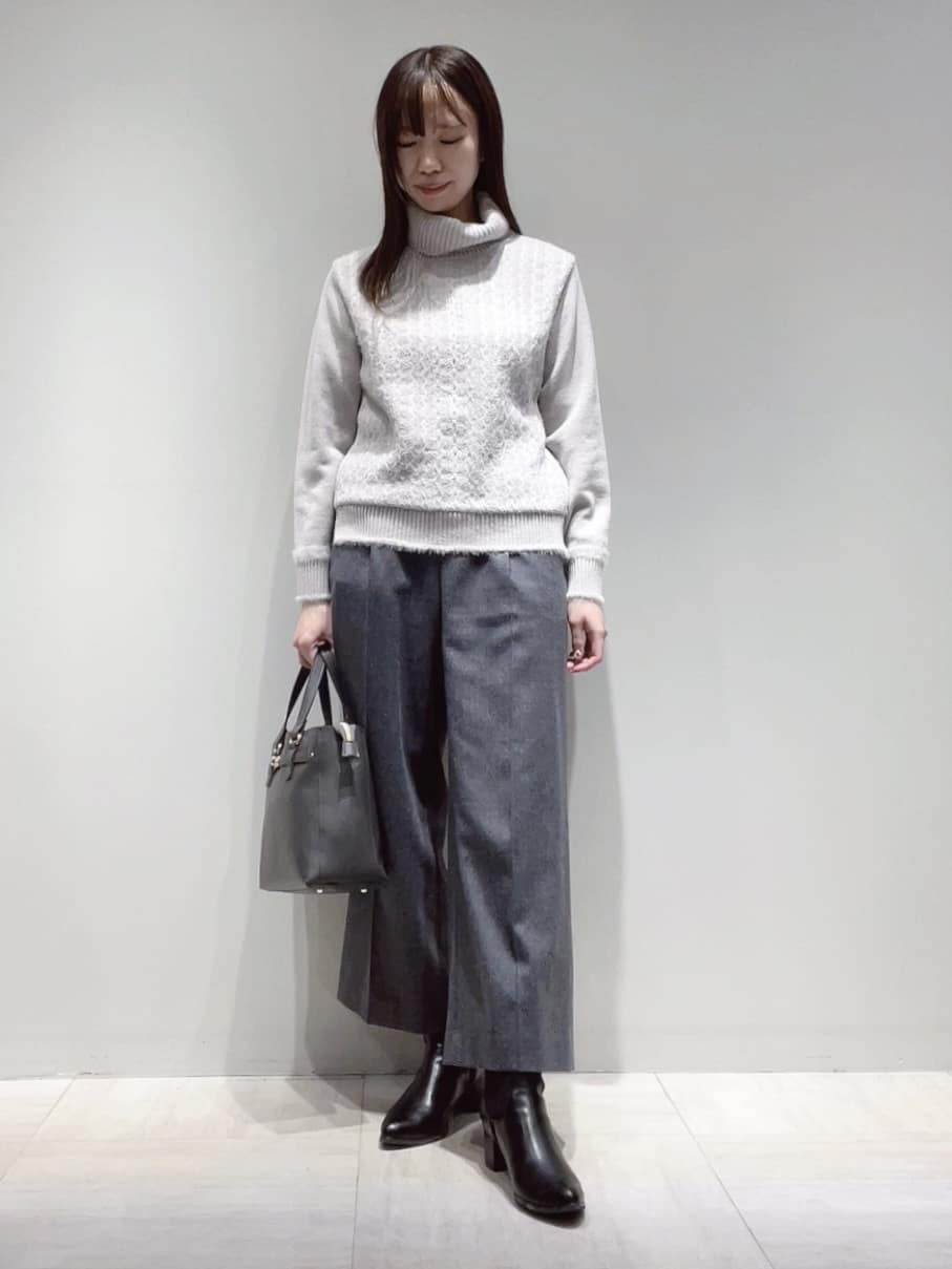 yukaさんの「Reflect｜【ほんのりラメ感◎】ふわふわフェザーヤーンハイネックニット」を使ったコーディネート