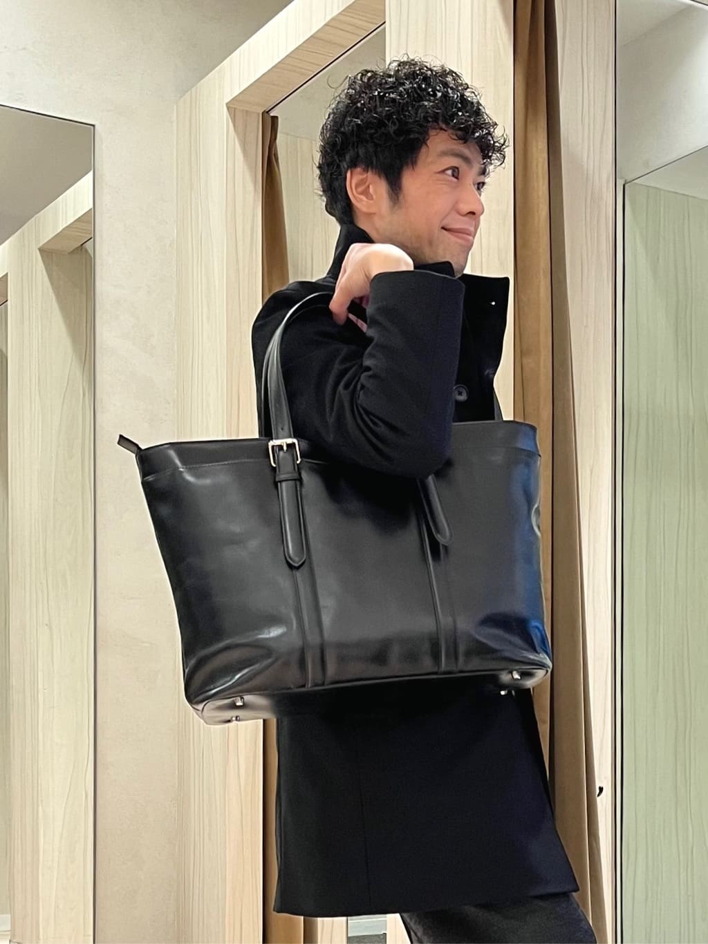 URAさんの「TAKEO KIKUCHI｜【ダウンライナー付き】ドビースタンドカラーコート」を使ったコーディネート