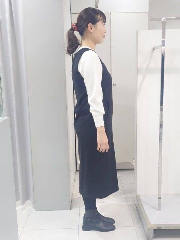 AZUSAさんの「Reflect｜【すっきりシルエット】スエードライクジャンパースカ―ト」を使ったコーディネート