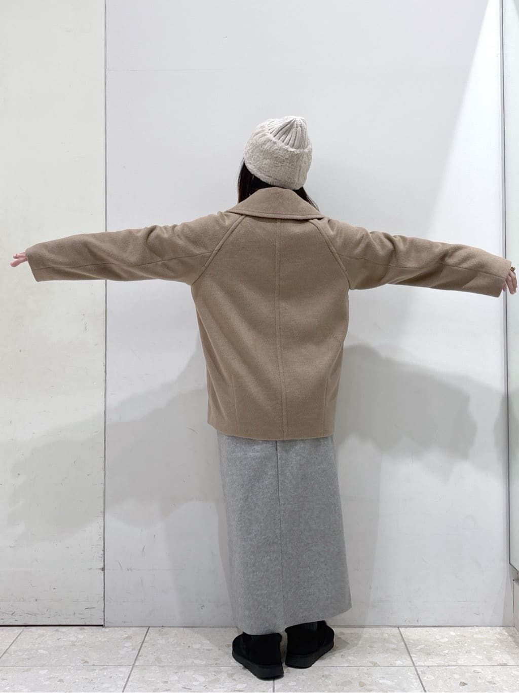 mameさんの「OPAQUE.CLIP｜カシミヤブレンドウールミドルピーコート」を使ったコーディネート