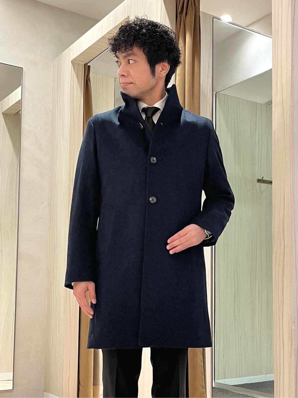 URAさんの「TAKEO KIKUCHI｜【ウールカシミヤブレンド】ビーバー調 スタンドカラー コート」を使ったコーディネート