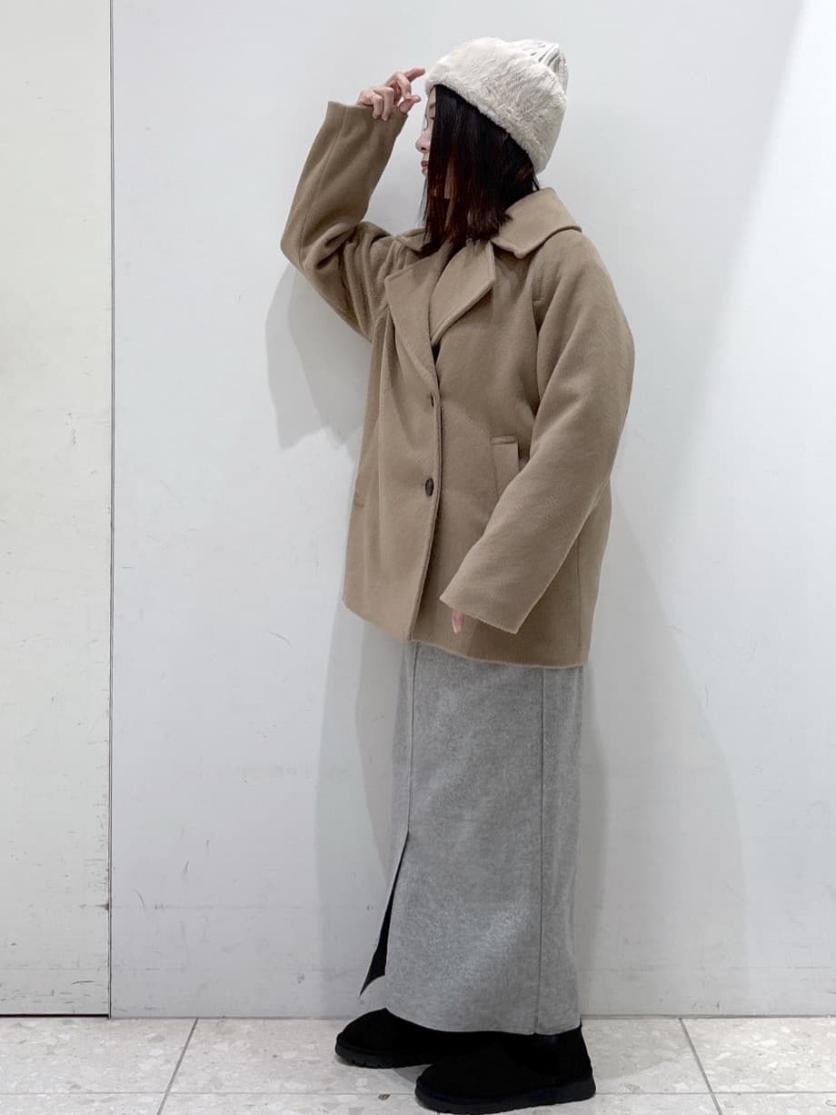 mameさんの「OPAQUE.CLIP｜カシミヤブレンドウールミドルピーコート」を使ったコーディネート