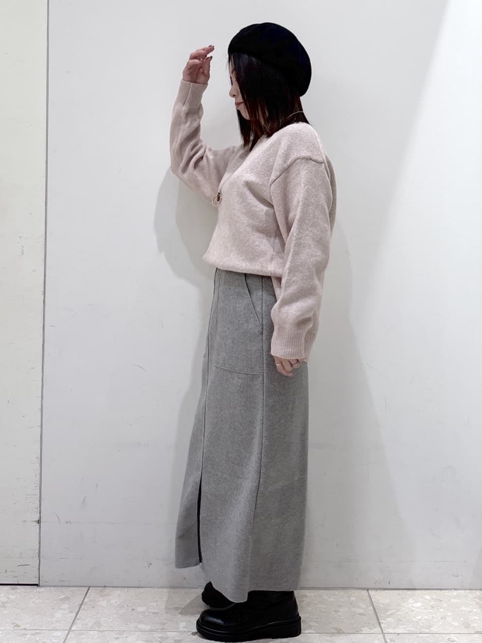 mameさんの「OPAQUE.CLIP｜リラクシークルーネックニット【洗濯機OK】」を使ったコーディネート