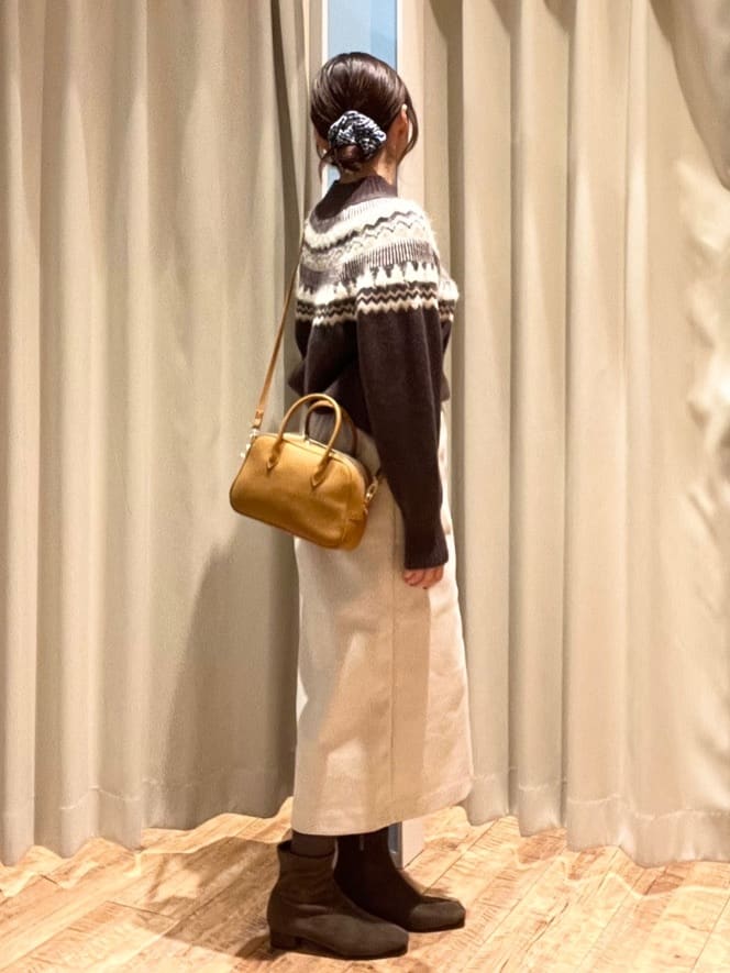もんちゃんさんの「SHOO･LA･RUE｜【洗濯機可/S-LL】配色が大人かわいい　フェアアイル柄求心ニット」を使ったコーディネート