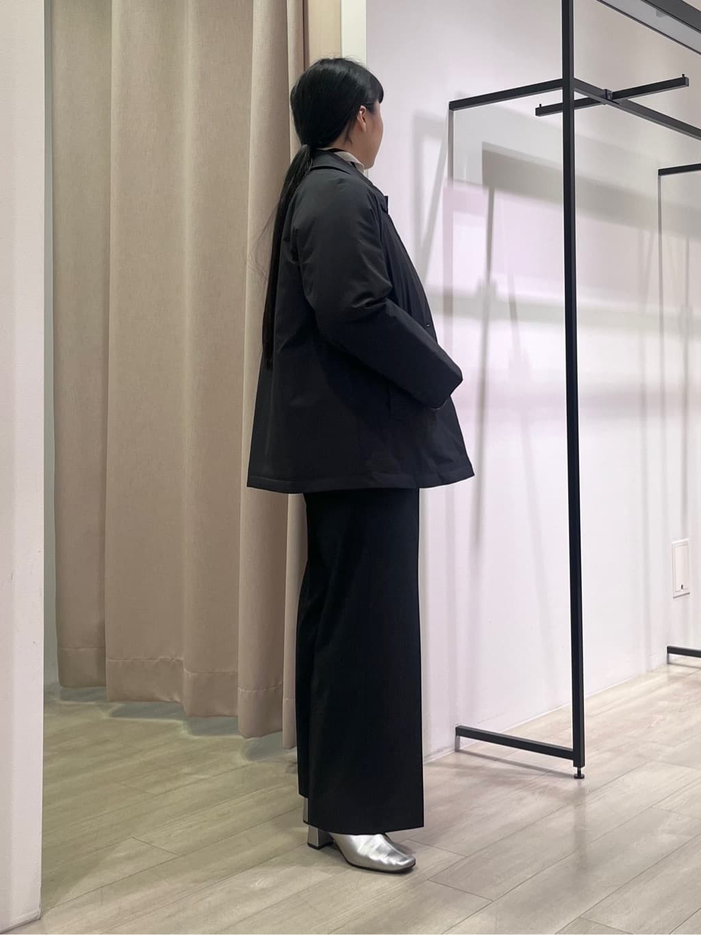 hasuさんの「INDIVI｜【超軽量／蓄熱】ライトパフステンカラーコート」を使ったコーディネート