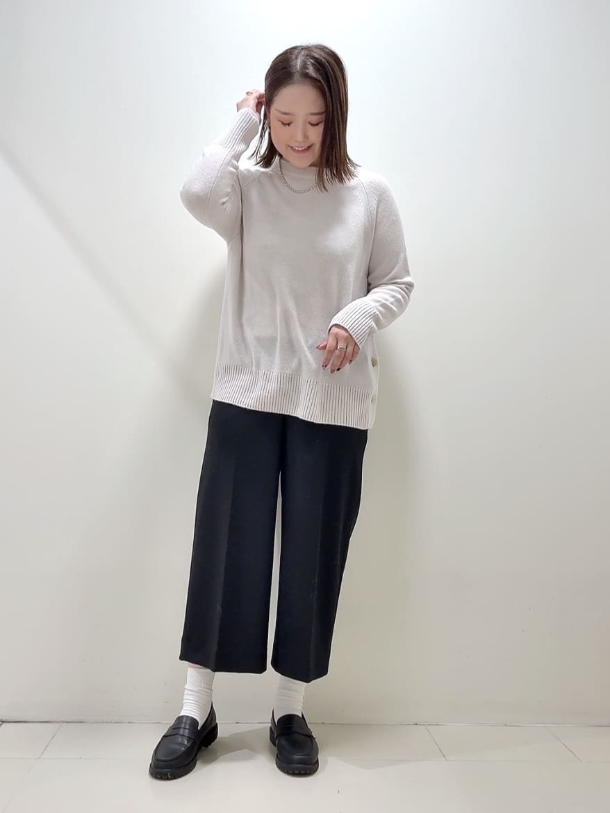 YUIさんの「UNTITLED｜【重ね着もおすすめ/洗える】ウールカシミヤ クルーネックニット」を使ったコーディネート