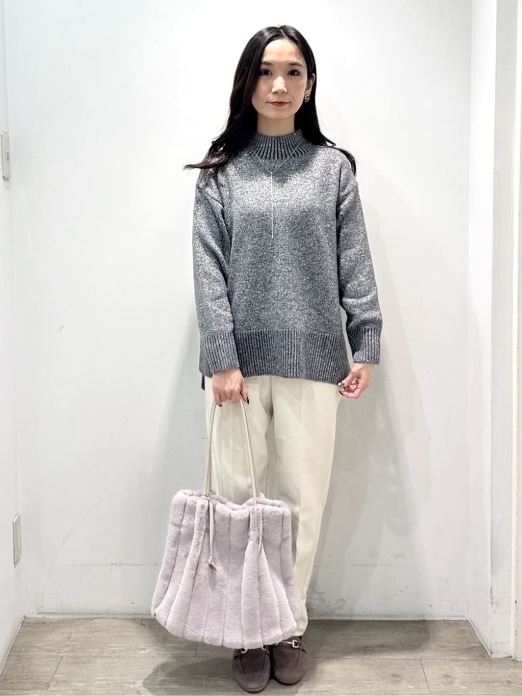 yuicciさんの「OPAQUE.CLIP｜ウォームタッチ テーパードパンツ【洗濯機洗OK／ストレッチ】」を使ったコーディネート