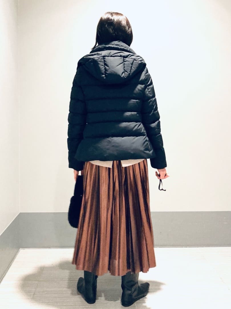 Furuさんの「DRESSTERIOR｜◆【洗える/ストレッチ性/オンオフ】箔プリントプリーツスカート」を使ったコーディネート