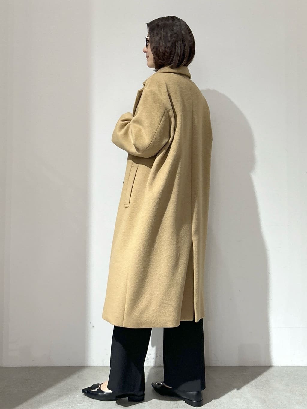 NAKAさんの「OPAQUE.CLIP｜カシミヤブレンドウールチェスターコート」を使ったコーディネート