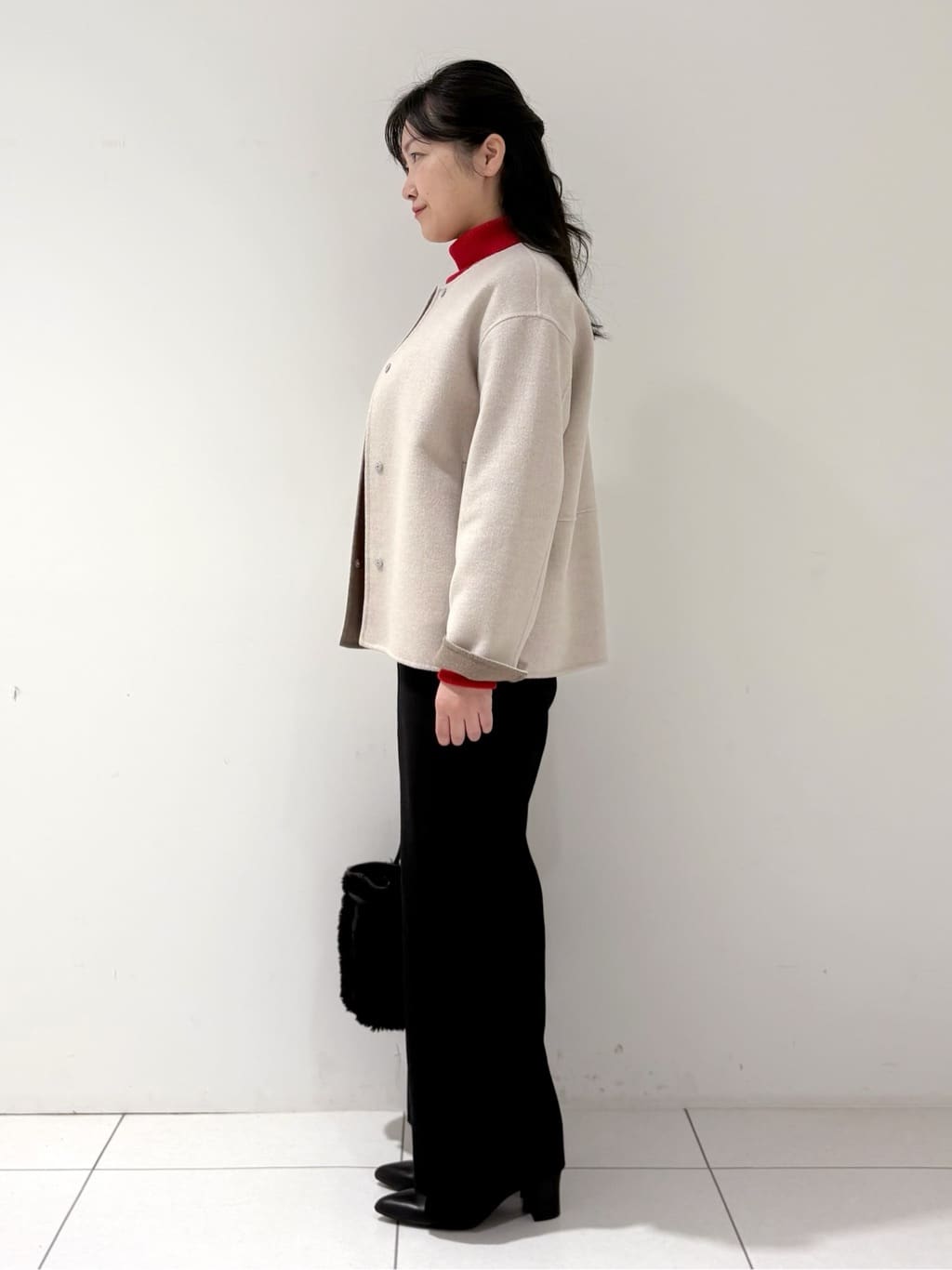 momokoさんの「INDIVI｜【配色デザイン／ショート丈】ウールリバー ノーカラーコート」を使ったコーディネート