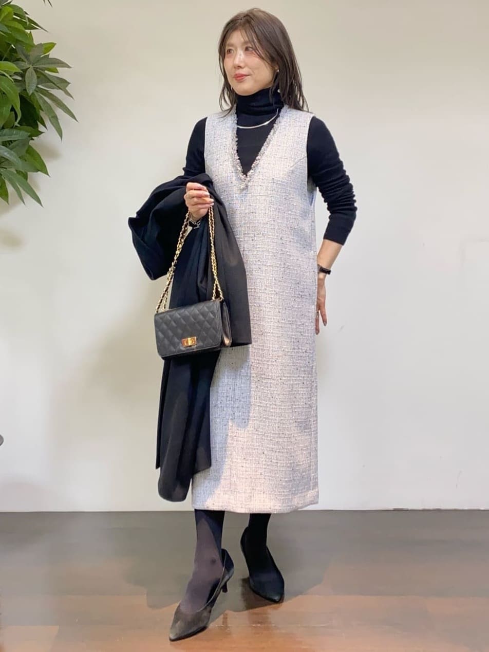 tomoさんの「UNTITLED｜【洗える/細見え】ツイード ジャンパースカート」を使ったコーディネート