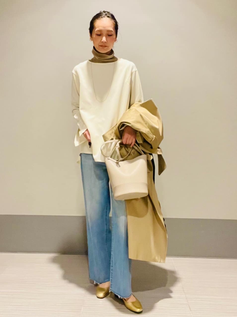 Annさんの「DRESSTERIOR｜センタープレス ワイドストレートデニム」を使ったコーディネート
