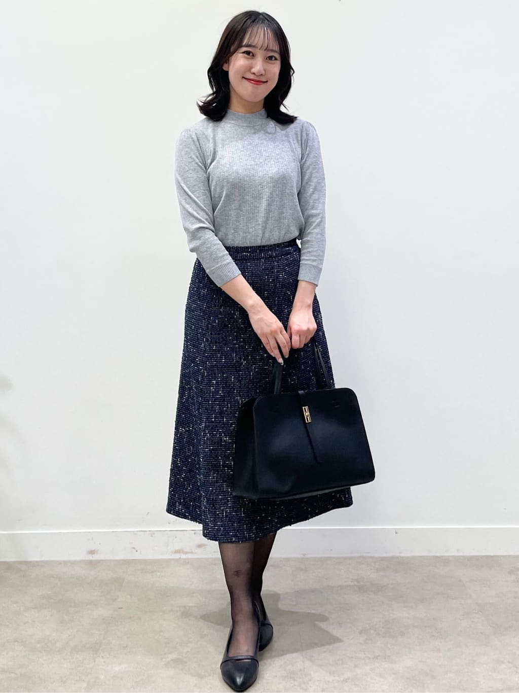 yukariさんの「Reflect｜【選べる5色／アンサンブル可】Vネックカーディガン」を使ったコーディネート