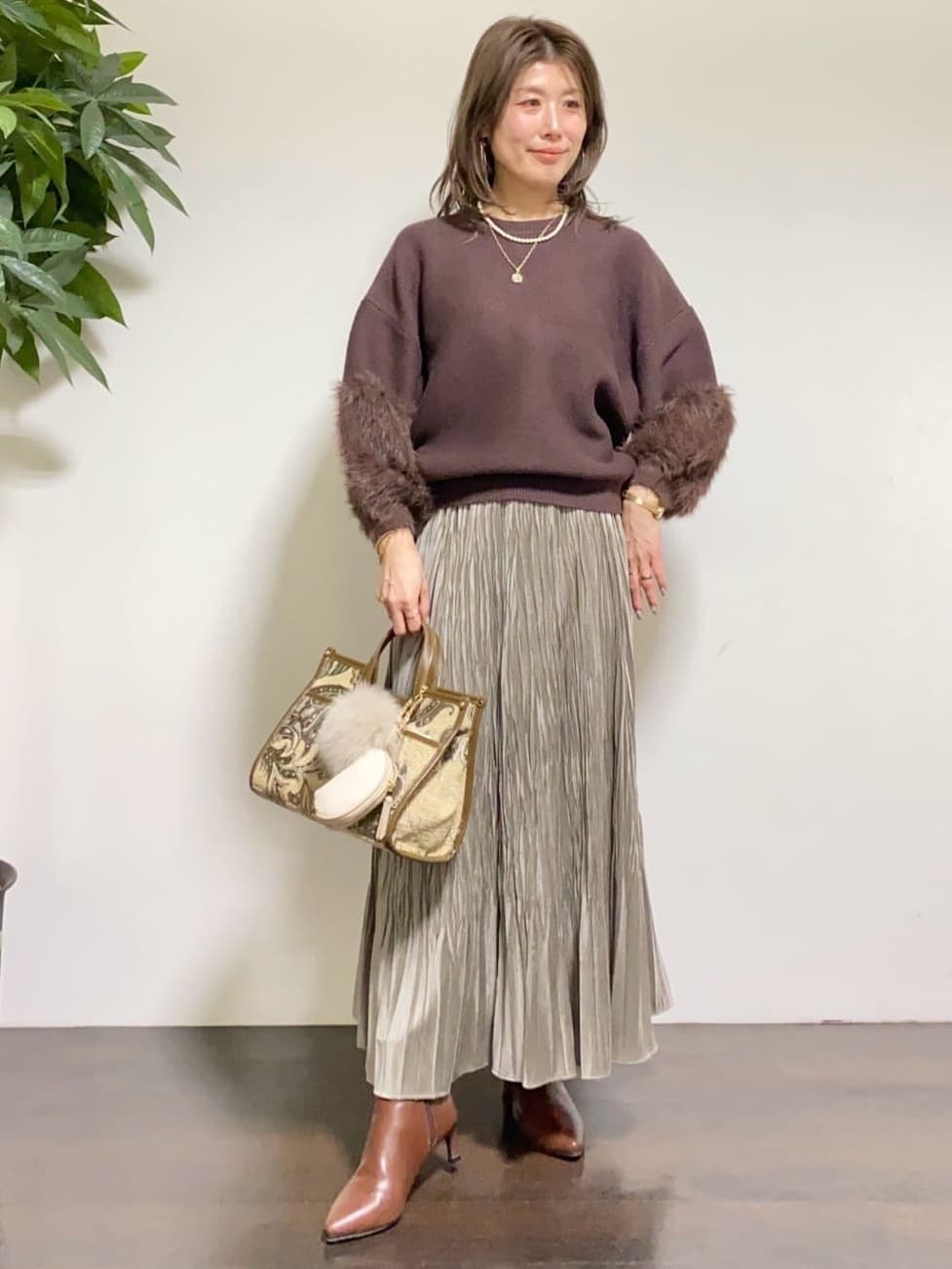 tomoさんの「UNTITLED｜【TORRAZZO DONNA】ファースリーブ2wayプルオーバー」を使ったコーディネート