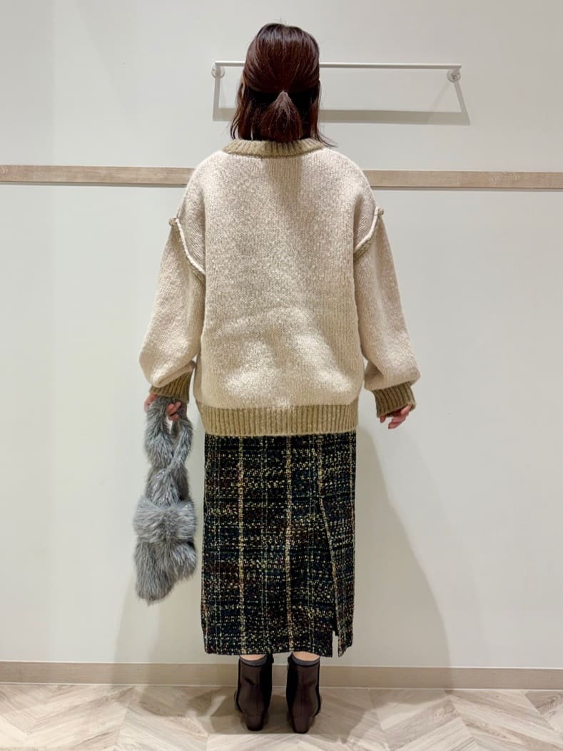 c_h_i_k_aさんの「SHOO･LA･RUE｜【S-LL】配色デザインがポイント ざっくり編みゆるニット」を使ったコーディネート