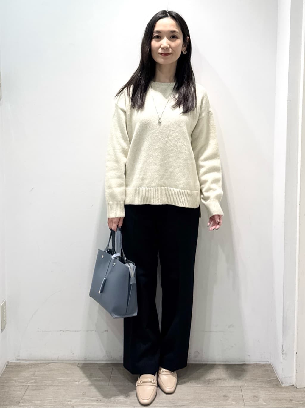 yuicciさんの「OPAQUE.CLIP｜リラクシークルーネックニット【洗濯機OK】」を使ったコーディネート