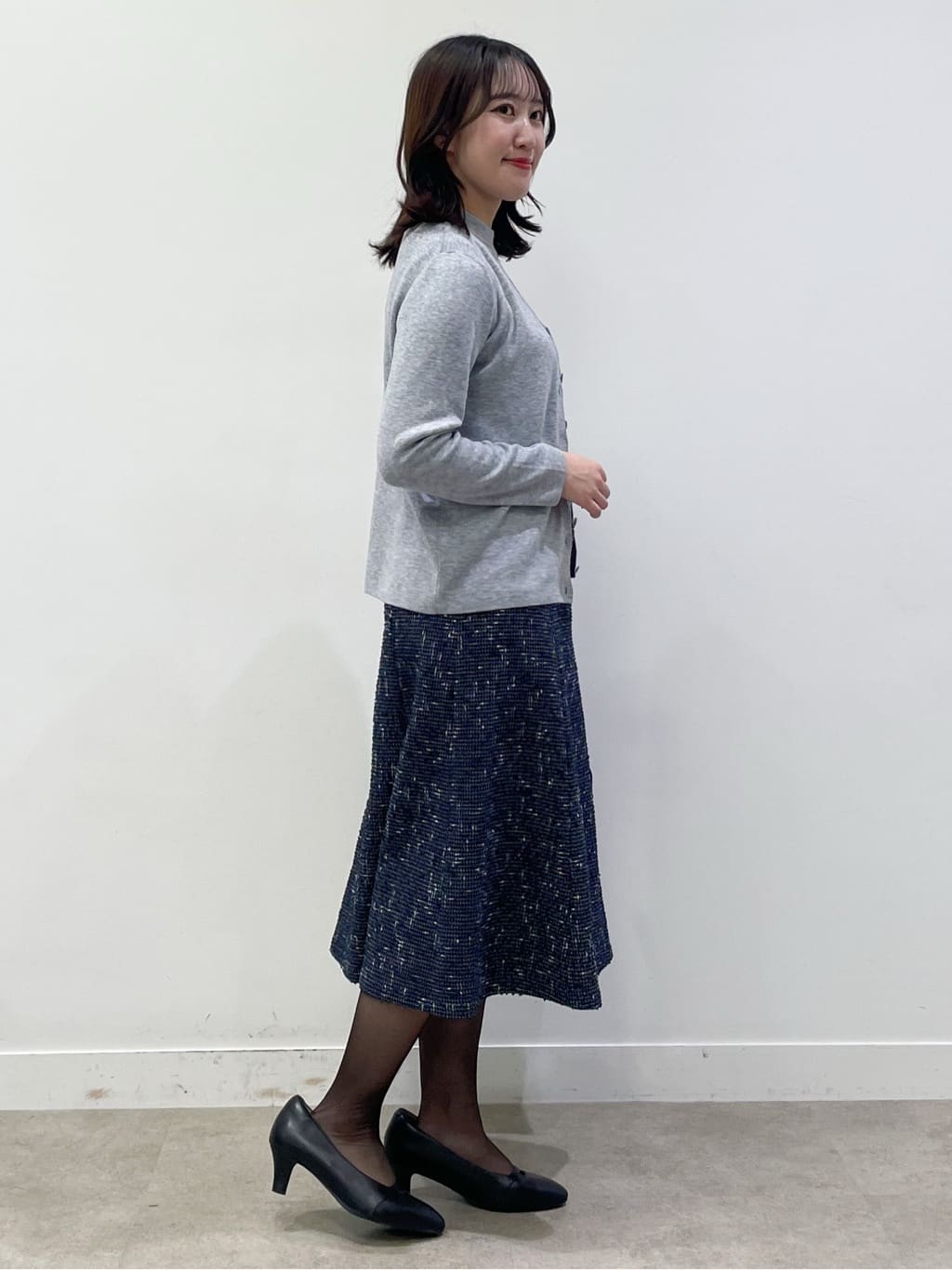 yukariさんの「Reflect｜【選べる5色／アンサンブル可】Vネックカーディガン」を使ったコーディネート