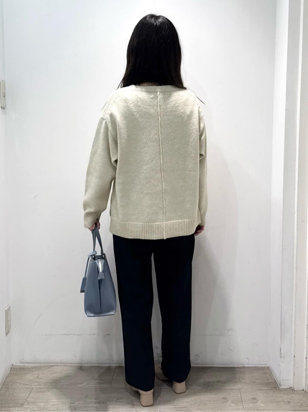 yuicciさんの「OPAQUE.CLIP｜リラクシークルーネックニット【洗濯機OK】」を使ったコーディネート