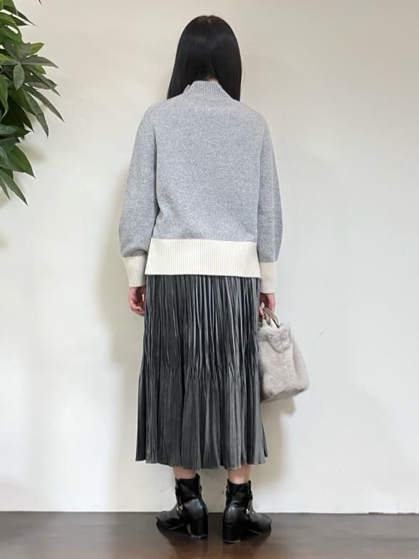 カレンさんの「UNTITLED｜【8色展開/洗える】ウールカシミヤ ハイネックニット」を使ったコーディネート