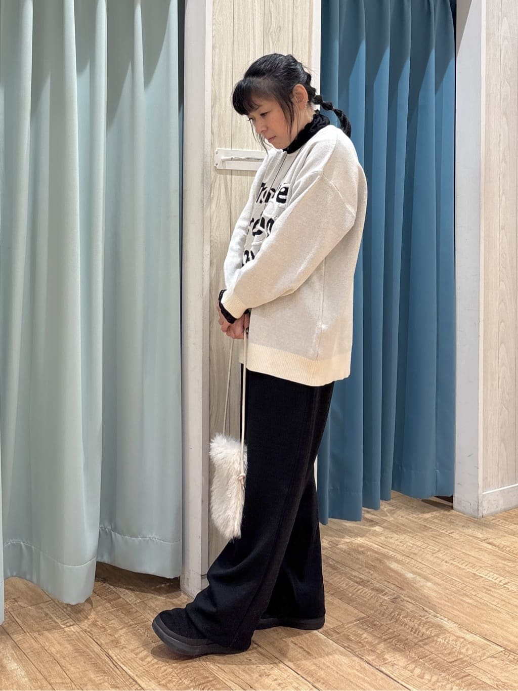 わかさんの「SHOO･LA･RUE｜【洗濯機可/S-LL】シルエットが変えられる 楽ちんスウェットパンツ」を使ったコーディネート