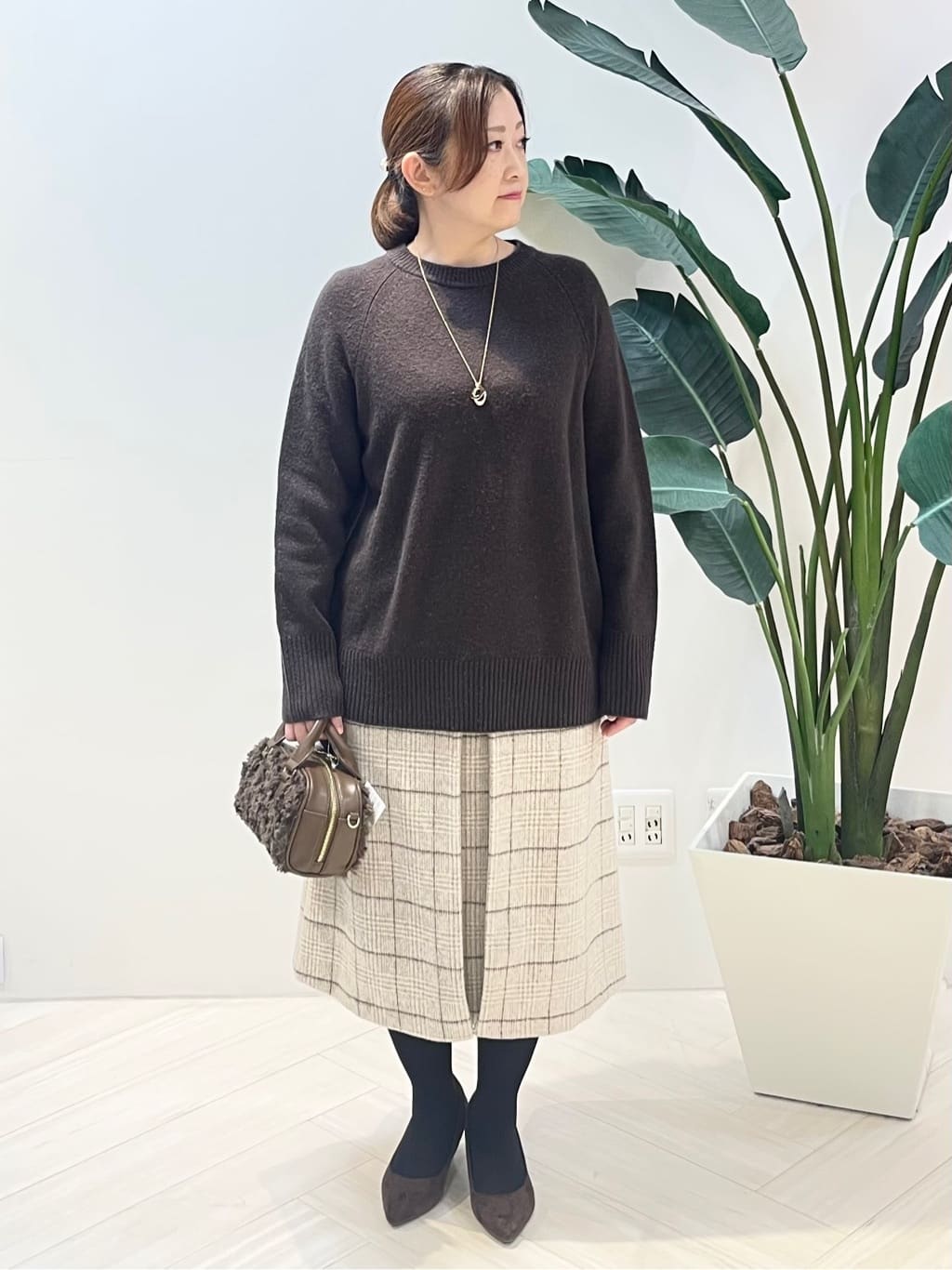 Tomoさんの「UNTITLED｜【名品／撥水／抗菌防臭】ショート丈リサイクルダウンコート」を使ったコーディネート