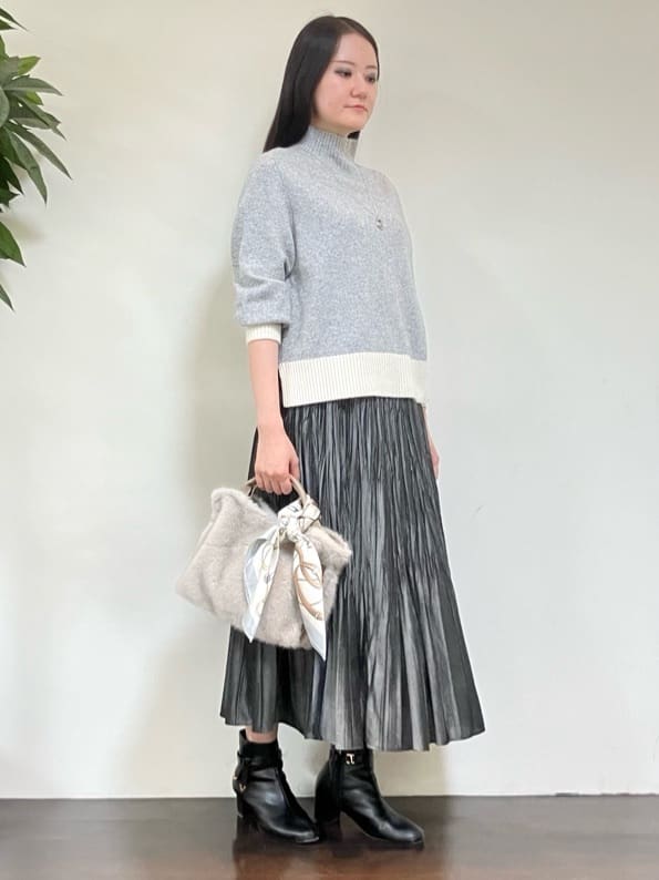 カレンさんの「UNTITLED｜【8色展開/洗える】ウールカシミヤ ハイネックニット」を使ったコーディネート