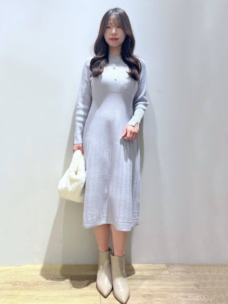 Mimさんの「index｜ラメフェザープルオーバーセット ニットワンピース【洗濯機OK】《XS～LL》」を使ったコーディネート
