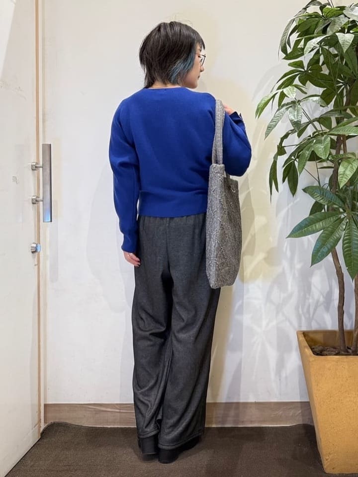misakiさんの「SHOO･LA･RUE｜【高レビュー】デニム見え 裏起毛ワイドパンツ」を使ったコーディネート