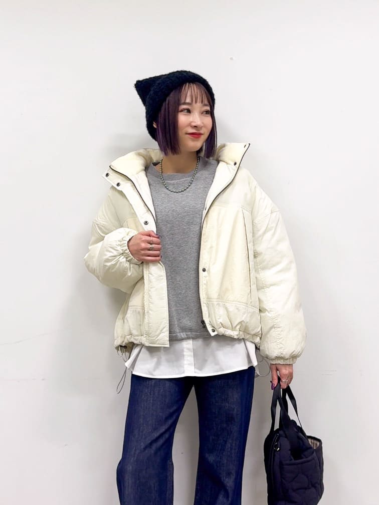 𝐜𝐡𝐢𝐤𝐚さんの「SHOO･LA･RUE｜【撥水/あったか】たっぷり着られる 中綿モンスターショートコート」を使ったコーディネート