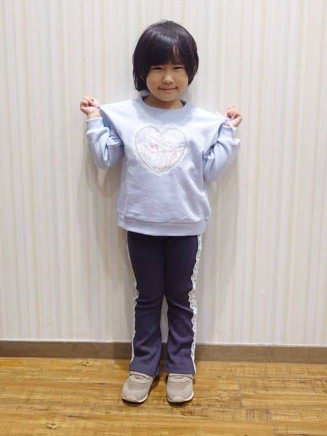 Yuiさんの「SHOO･LA･RUE｜【100-150cm】サイドレースリブレギンス」を使ったコーディネート