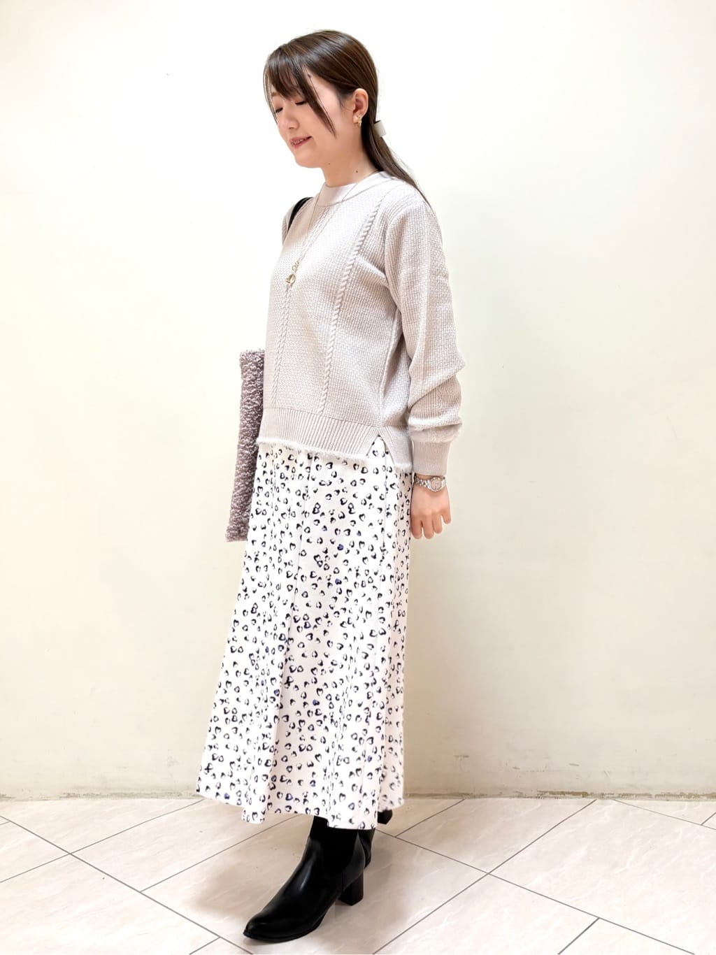 mikiさんの「Reflect｜【ほんのりラメ感◎】ケーブル柄ニット」を使ったコーディネート