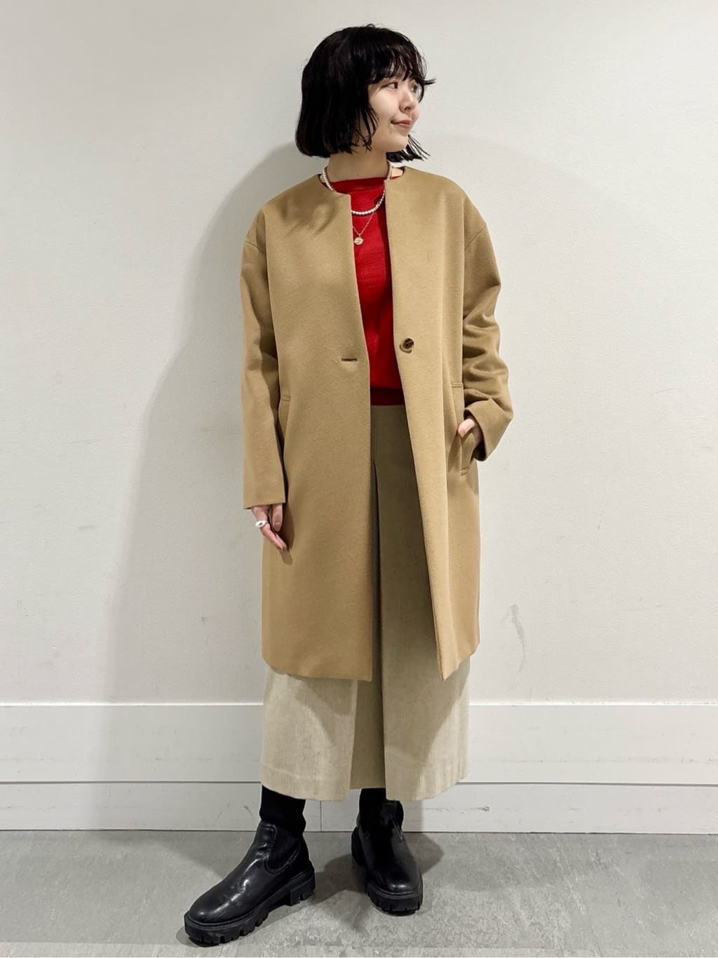 モエカさんの「UNTITLED｜【アンサンブル可/洗える】シルクウールカシミヤ ドルマンスリーブニット」を使ったコーディネート