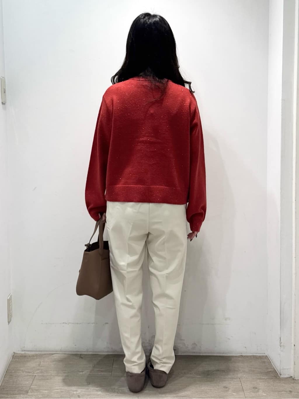 yuicciさんの「OPAQUE.CLIP｜ウォームタッチ テーパードパンツ【洗濯機洗OK／ストレッチ】」を使ったコーディネート